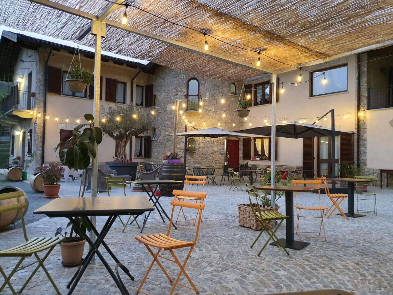 Agriturismo Cascina L'Arche Santo Stefano Belbo Exterior foto
