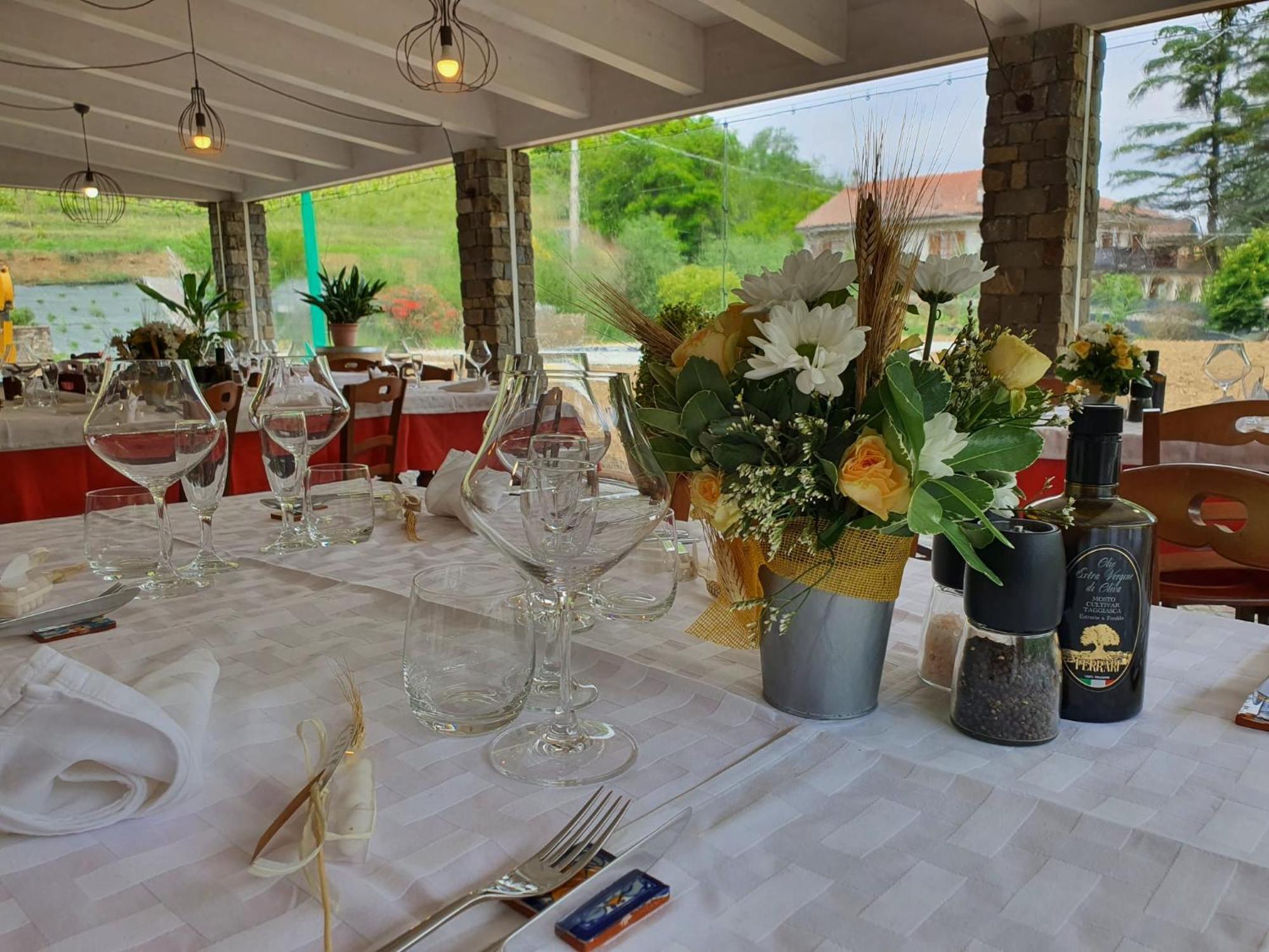 Agriturismo Cascina L'Arche Santo Stefano Belbo Exterior foto