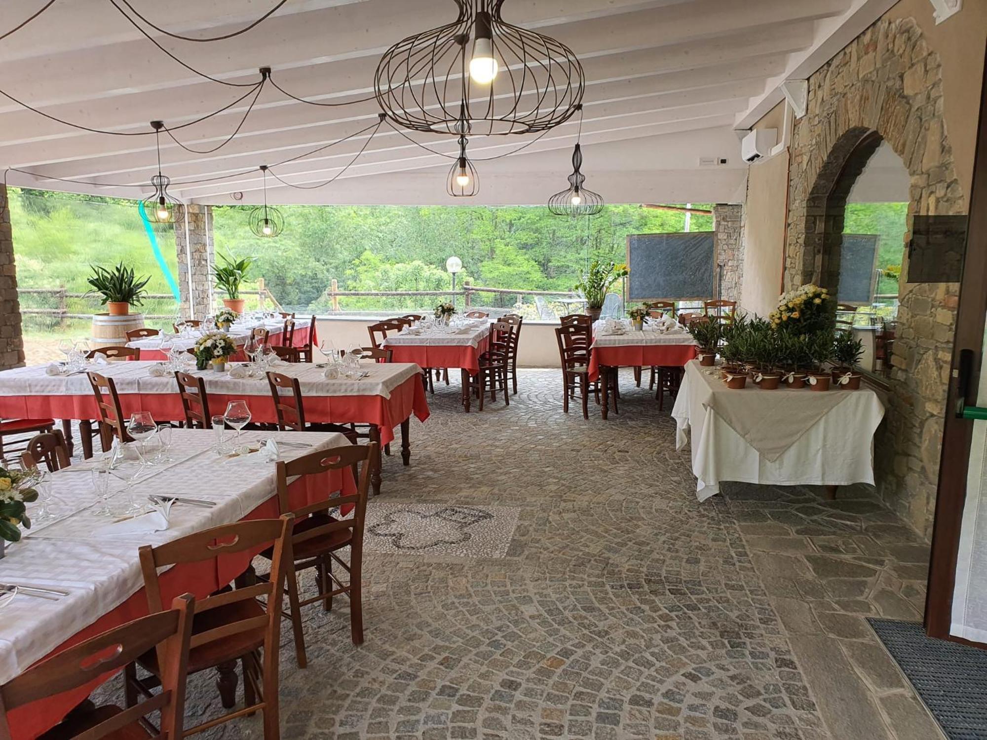 Agriturismo Cascina L'Arche Santo Stefano Belbo Exterior foto